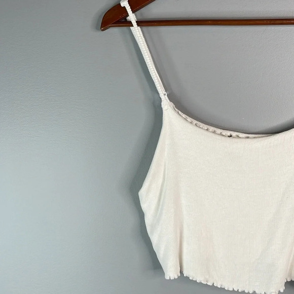 GARAGE Ribbed Crop Cami Top White Spaghetti Strap Lettuce Hem Baddie Size L - Picture 2 of 10